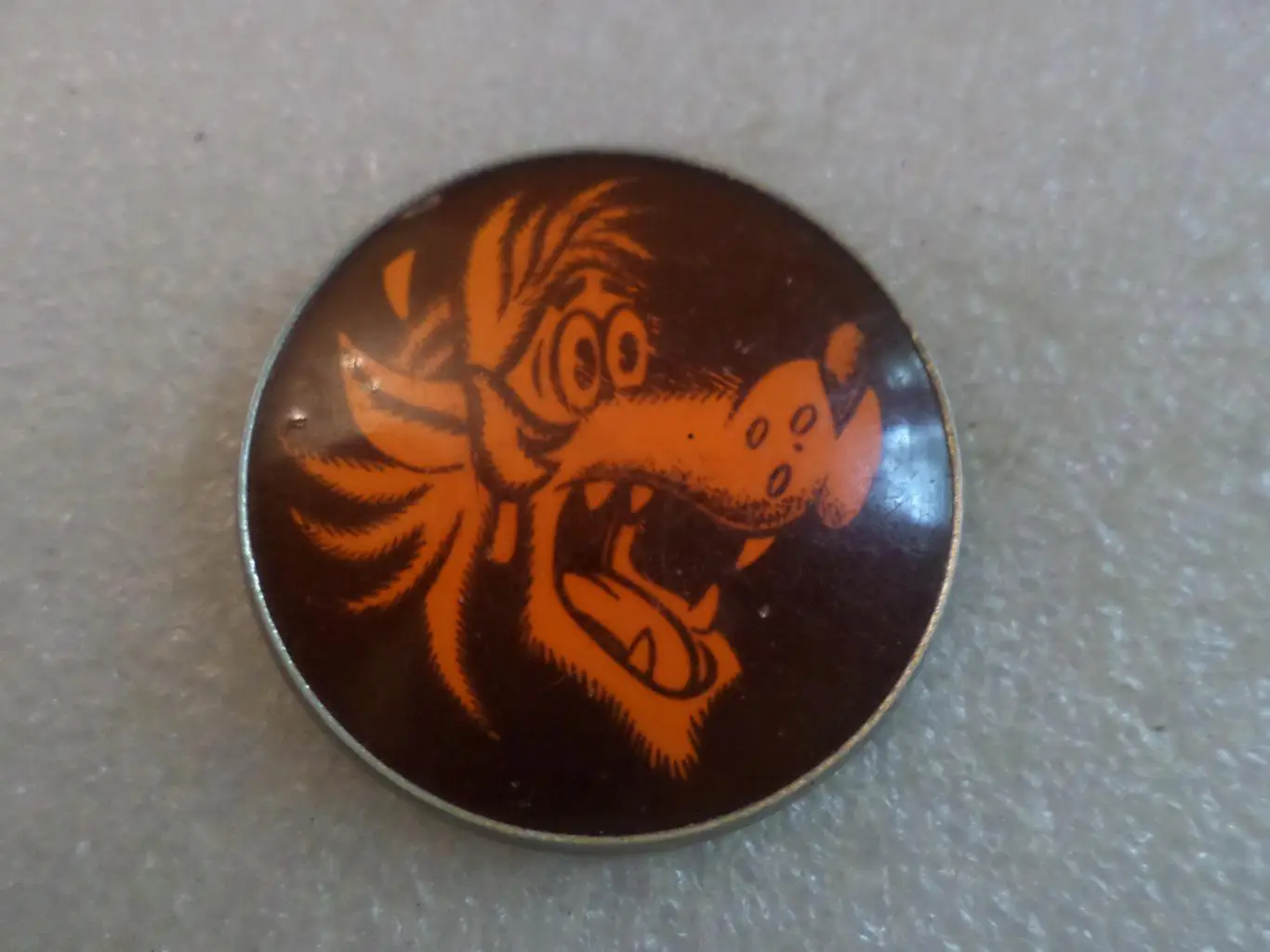 Значок детский мультфильм Ну погоди Волк.