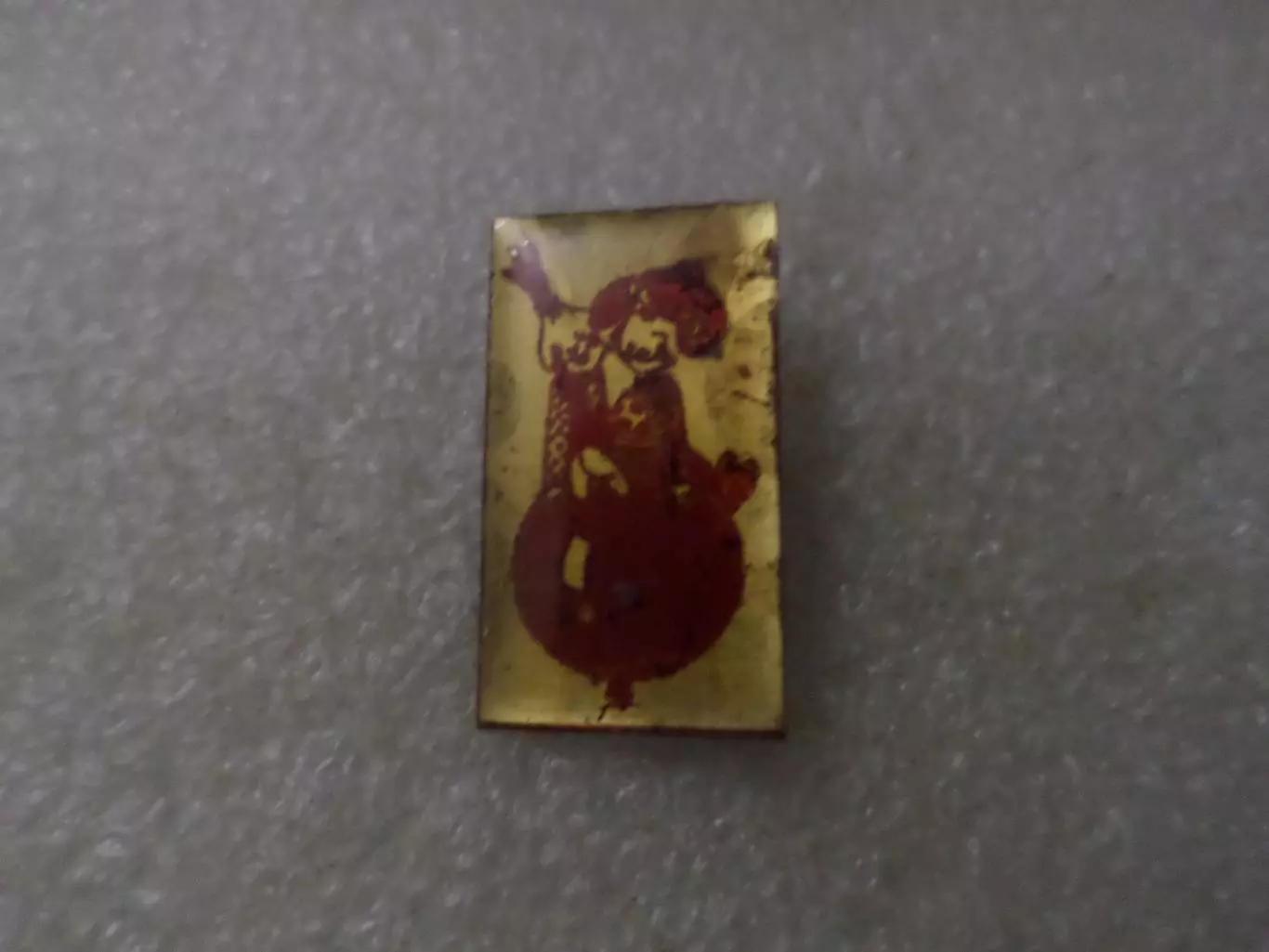 Значок детский Чиполлино