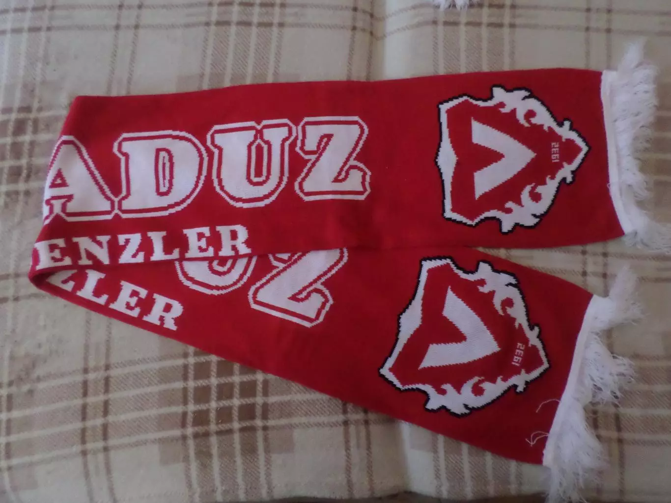 Шарф ФК Вадуц Лихтенштейн