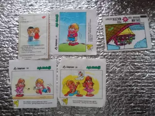 вкладыши в жевательную резинку разные..