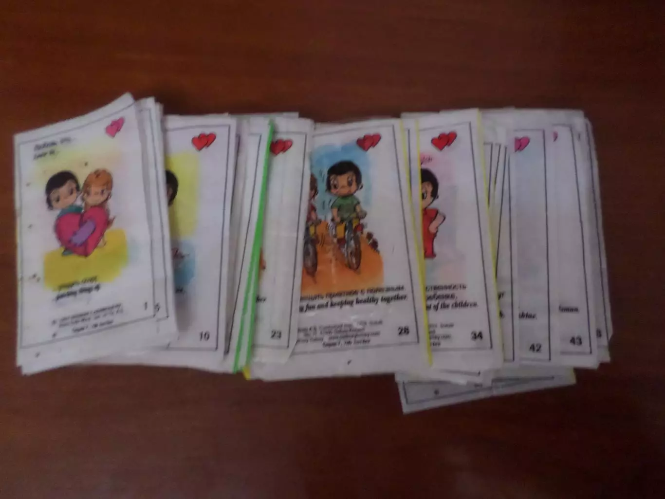 вкладыши в жевательную резинку серия Любовь это... 74 шт