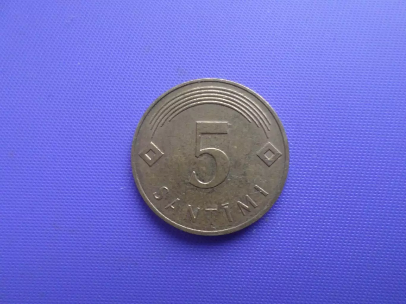 монета 5 сантимов Латвия 2007 г