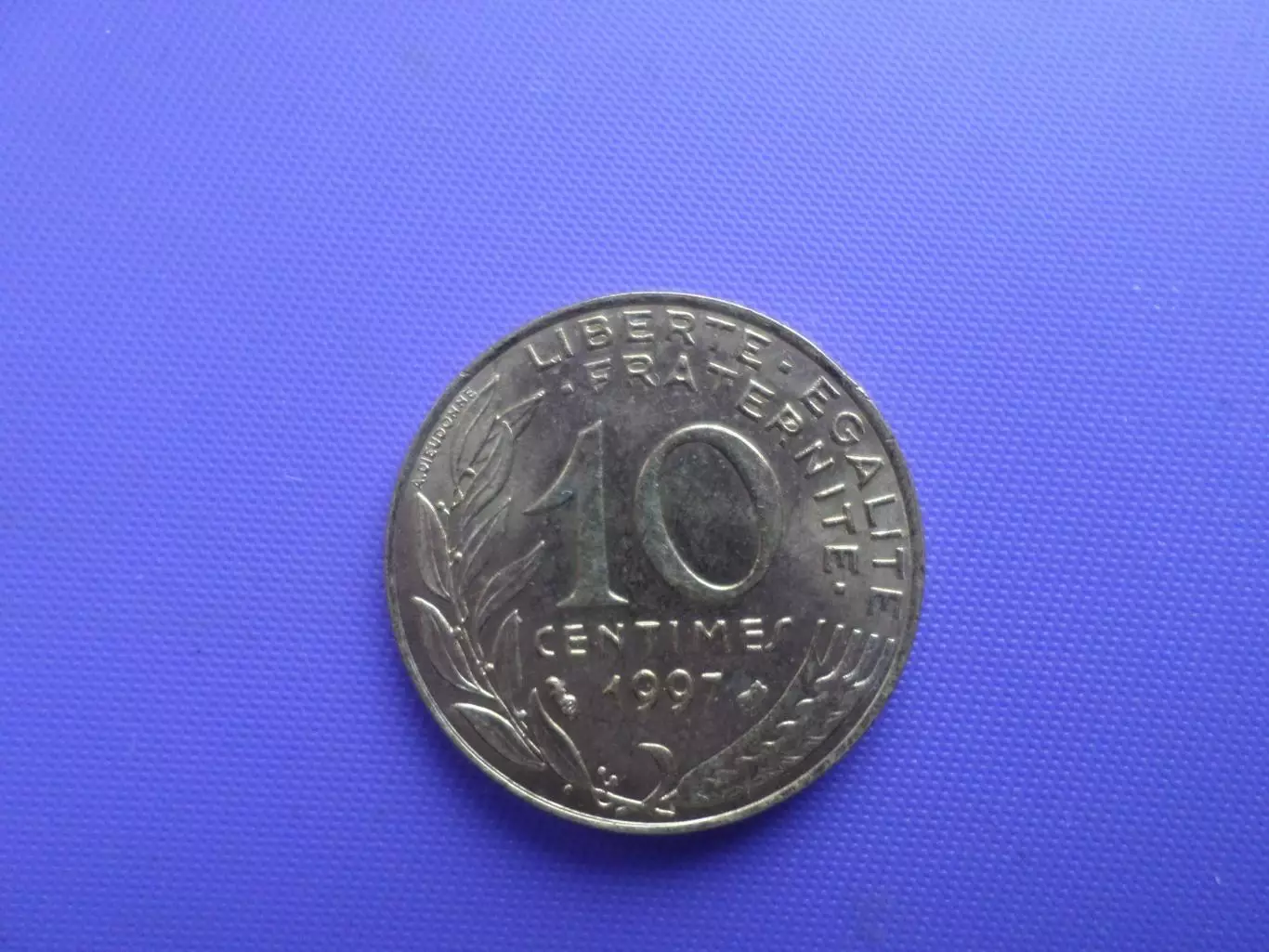 Монета 10 сантимов Франция 1997 г