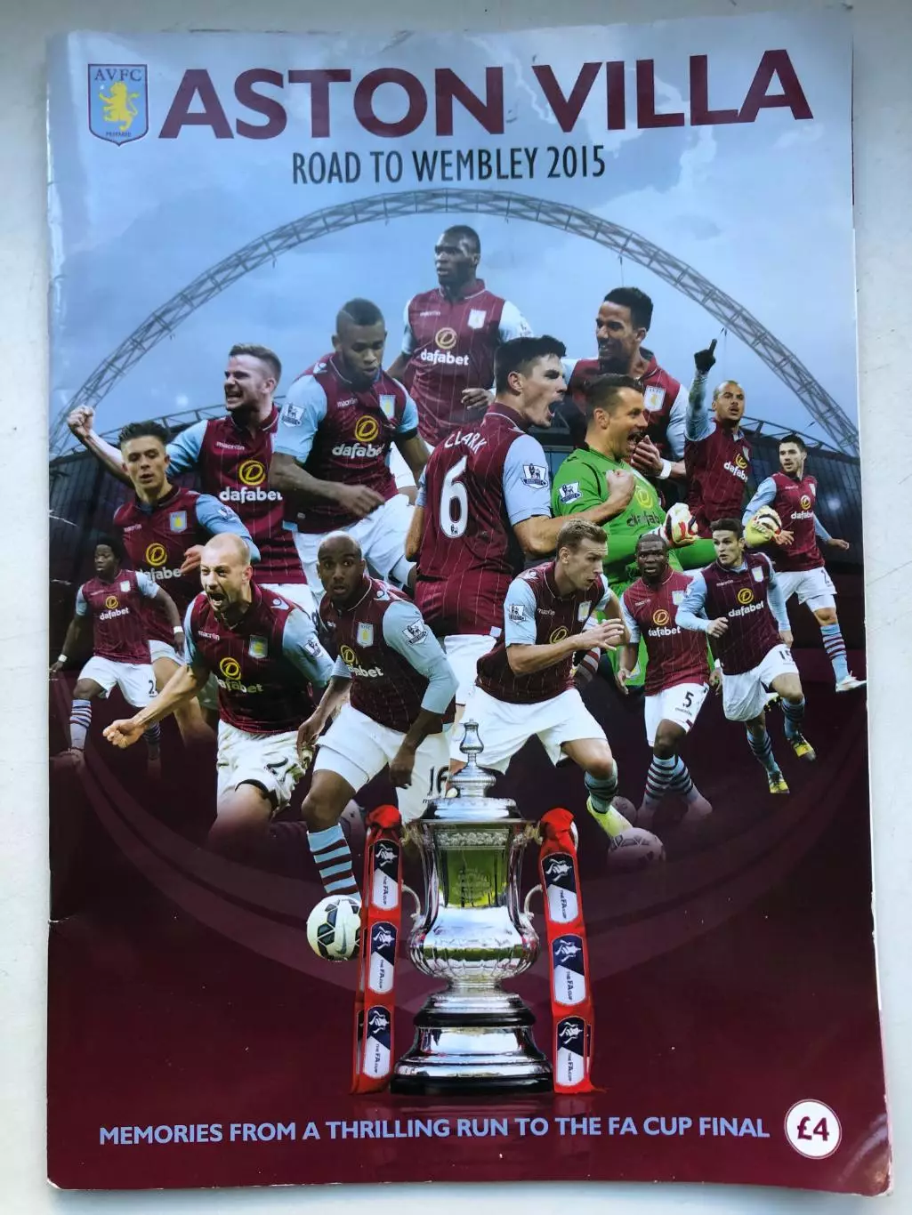 Астон Вилла на пути к Уэмбли 2015 52 стр. Фото команды к финалу кубка Англии