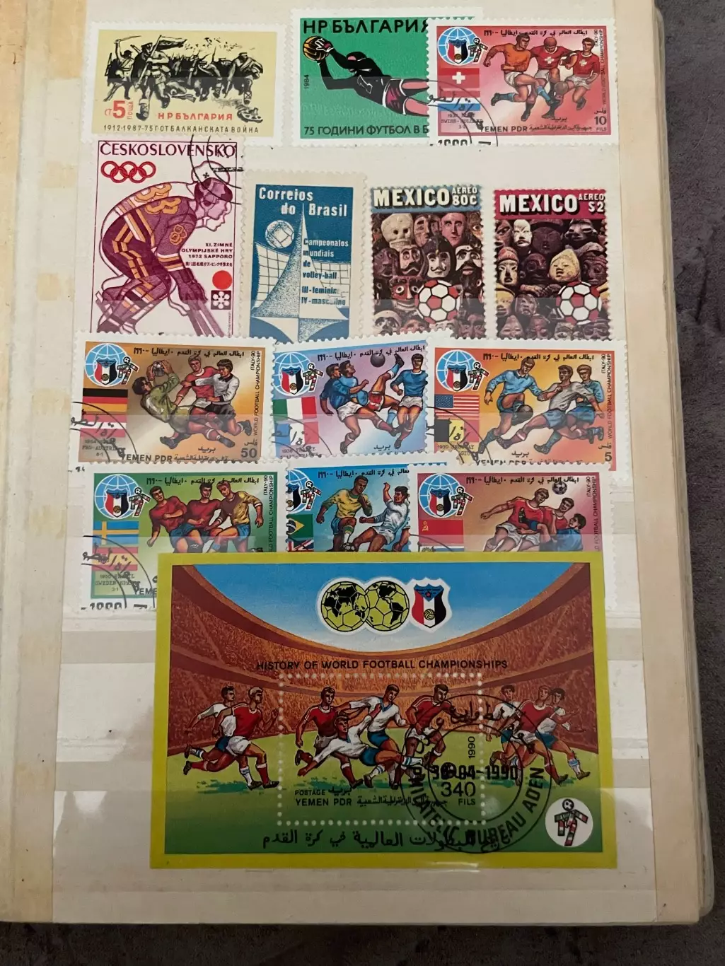 Марки 15 листов! Спорт футбол искусство животные