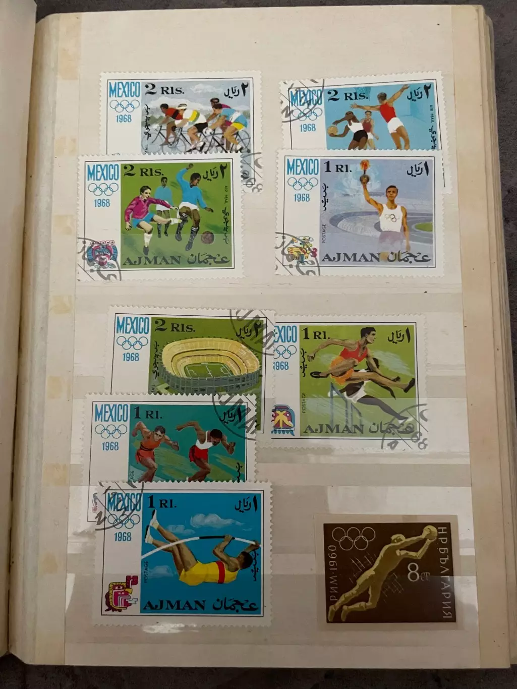 Марки 15 листов! Спорт футбол искусство животные 6