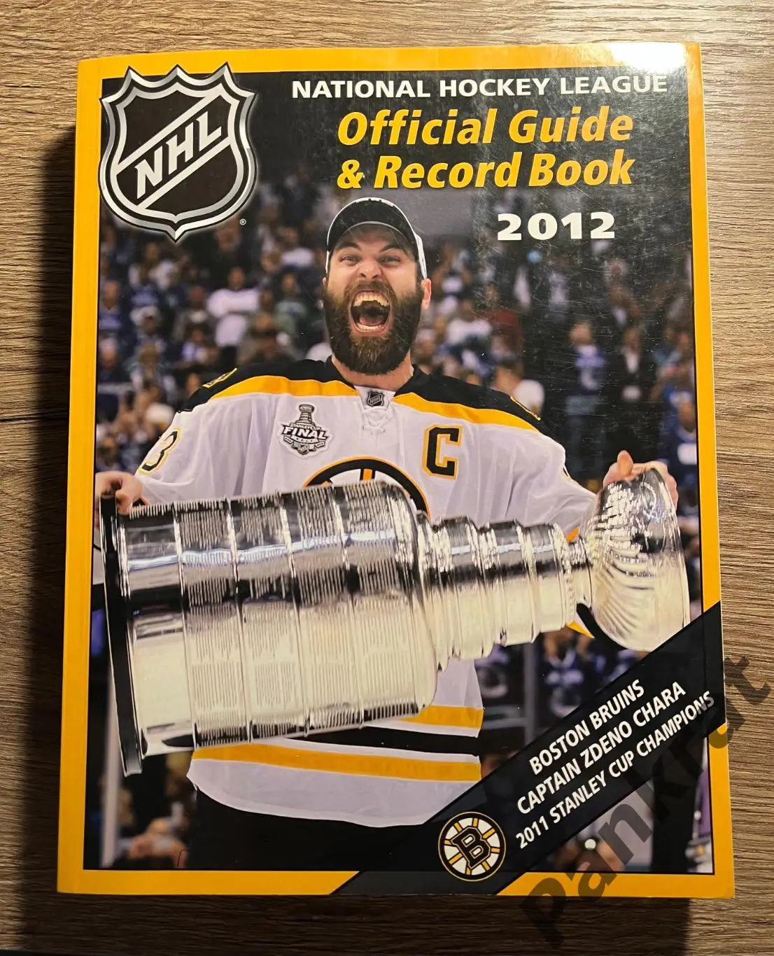 Официальный ежегодник НХЛ 2012 | NHL Official Guide & Record Book 2012
