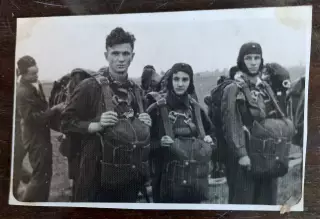 Парашютисты 19