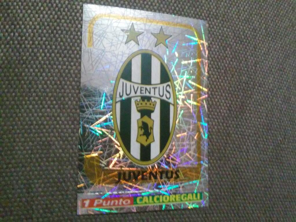 Блестящая наклейка #147 Calciatori 2003/04. Эмблема Juventus