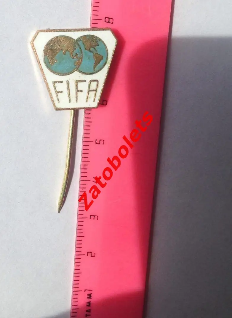 Знак ФИФА/FIFA игла ЭМАЛЬ