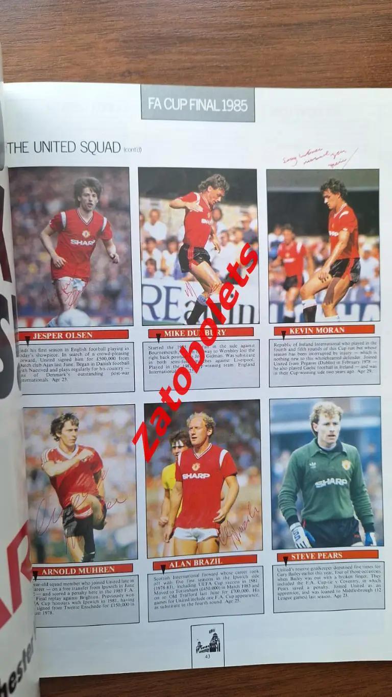 Автографы Эвертон - Манчестер Юнайтед 1985 Робсон Хьюз Страчан Стэплтон Стивенс 7