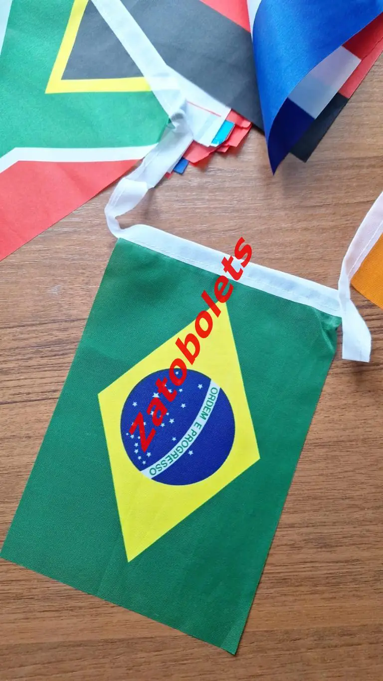 Футбол Чемпионат Мира 2010 ЮАР Набор флагов стран-участниц Гирлянда флажки 1