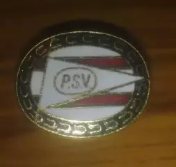 Знак футбол. ПСВ Голландия (заколка)