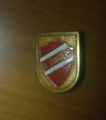 Знак футбол. Атлетико Хуниорс Аргентина (заколка)