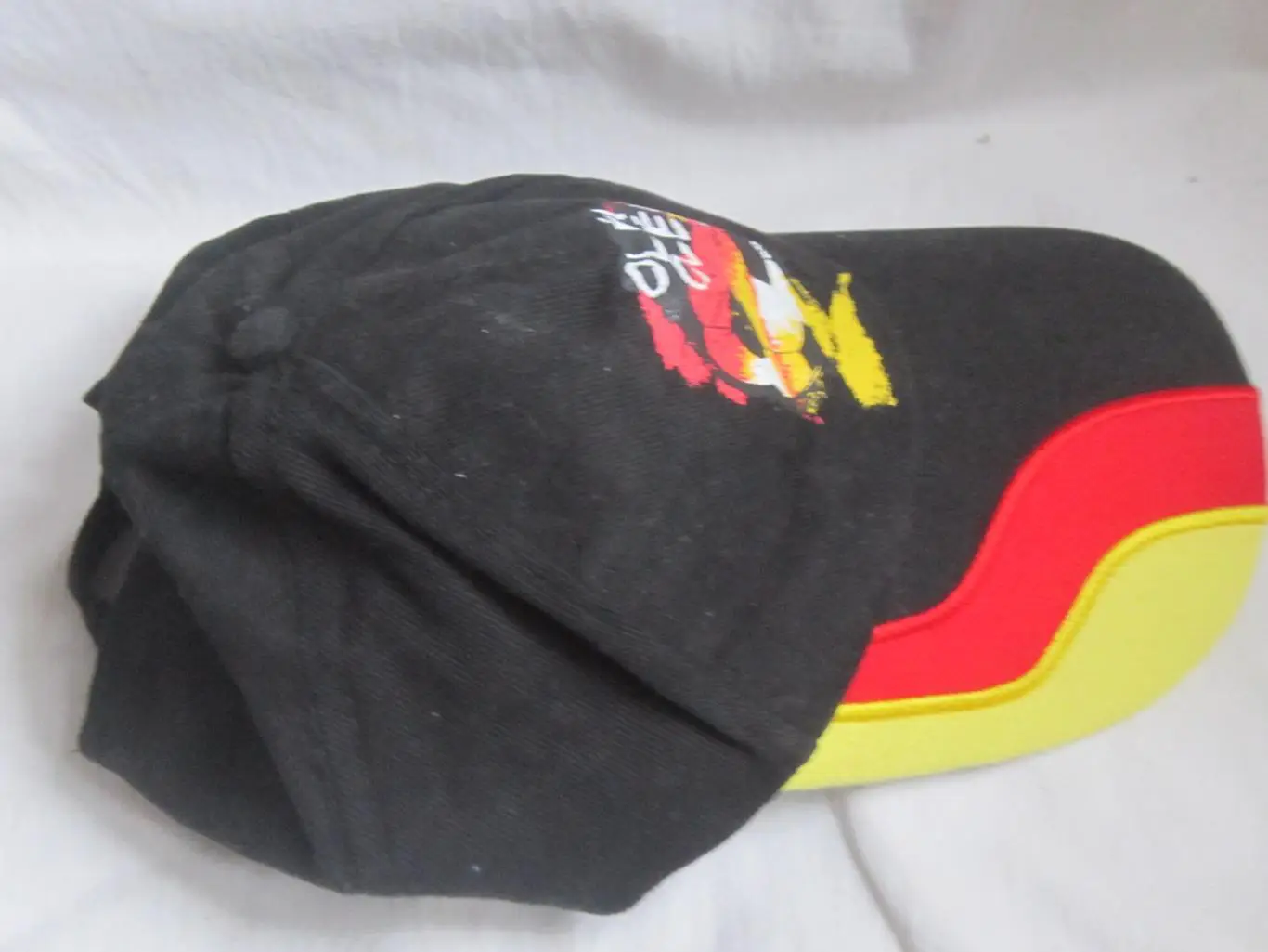 Оле, оле! Бейсболка футбольного болельщика. 1