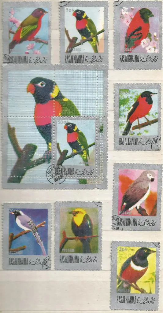 Марки. Блок + 8 марок: Птицы. ОАЭ
