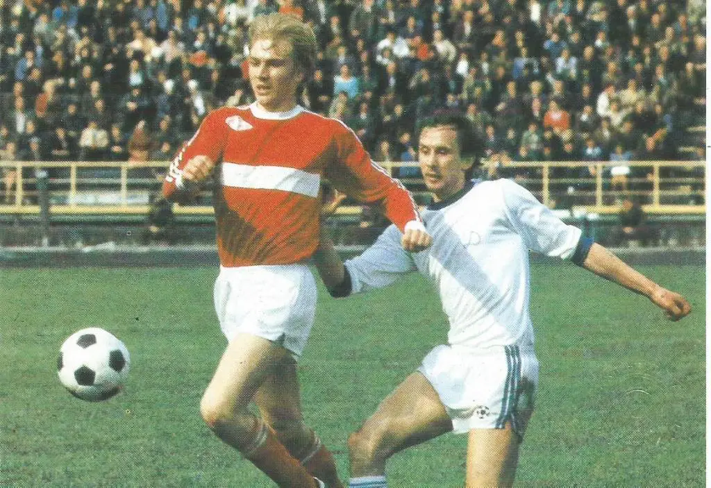 Открытка из комплекта Звёзды московского Спартака. Сергей Шавло