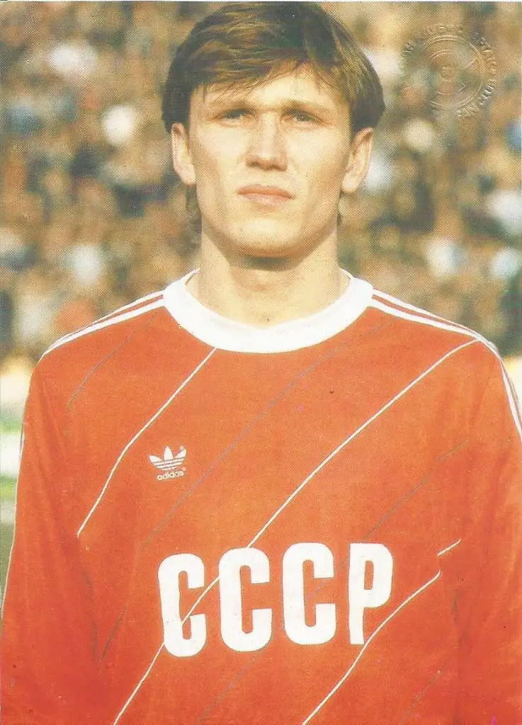 Открытка из комплекта Звёзды московского Спартака. Сергей Родионов