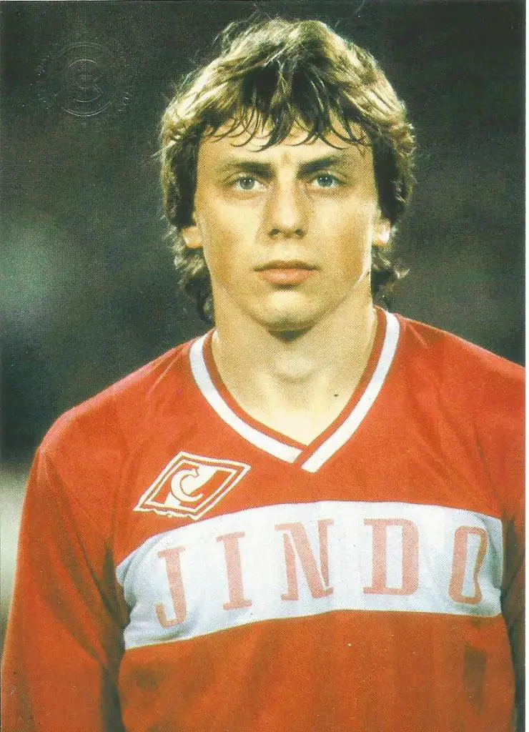 Открытка из комплекта Звёзды московского Спартака. Валерий Шмаров