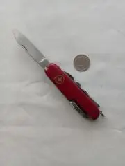 Нож раскладной. Лезвие, пилки, отвертки, ножницы, открывалки, штопор и т.п.