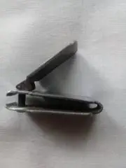 Щипчики для ногтей.