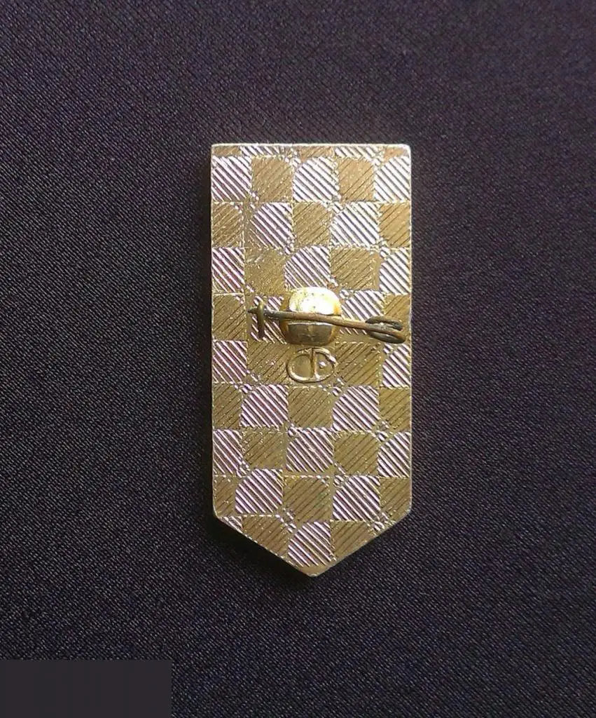 М ЗНАЧОК СССР ТРЕСТ КПЖС К ПЖС КАМЫШИНПРОМЖИЛСТРОЙ ЖИЛИЩНОЕ СТРОИТЕЛЬСТВО КАМЫШИН ПРОМЫШЛЕННОСТЬ ? 1