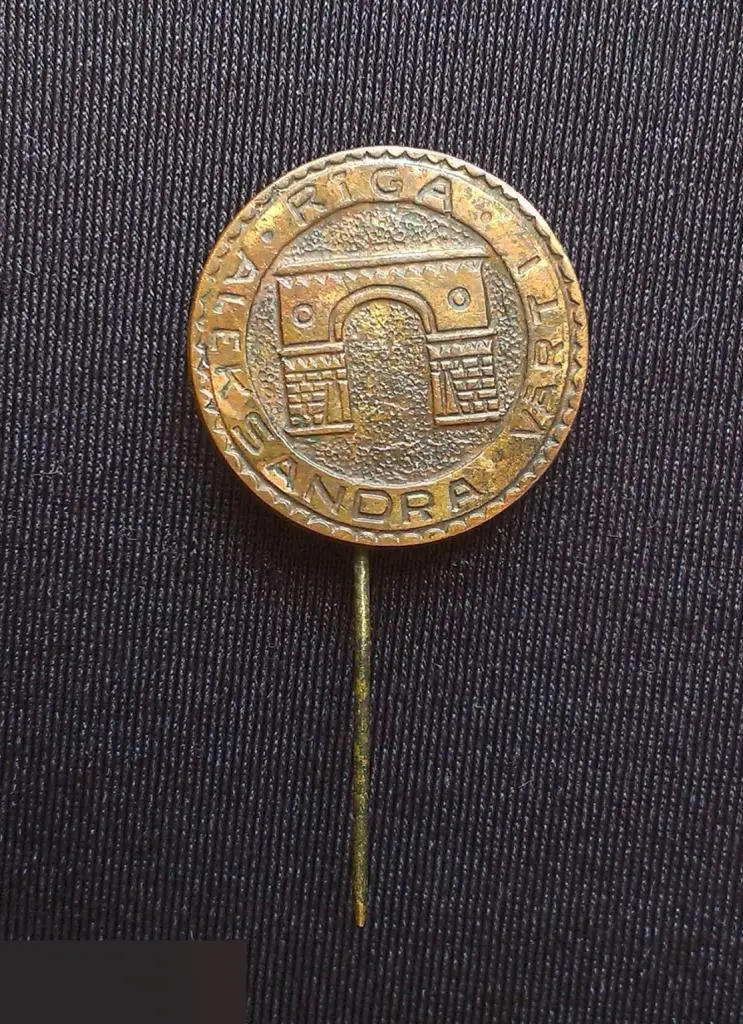 В4 ЗНАЧОК СССР РИГА RIGA ПРИБАЛТИКА ЛАТВИЯ Александровские ворота Aleksandra v?rti ТЯЖ. ИГЛА КРУГЛЫЙ