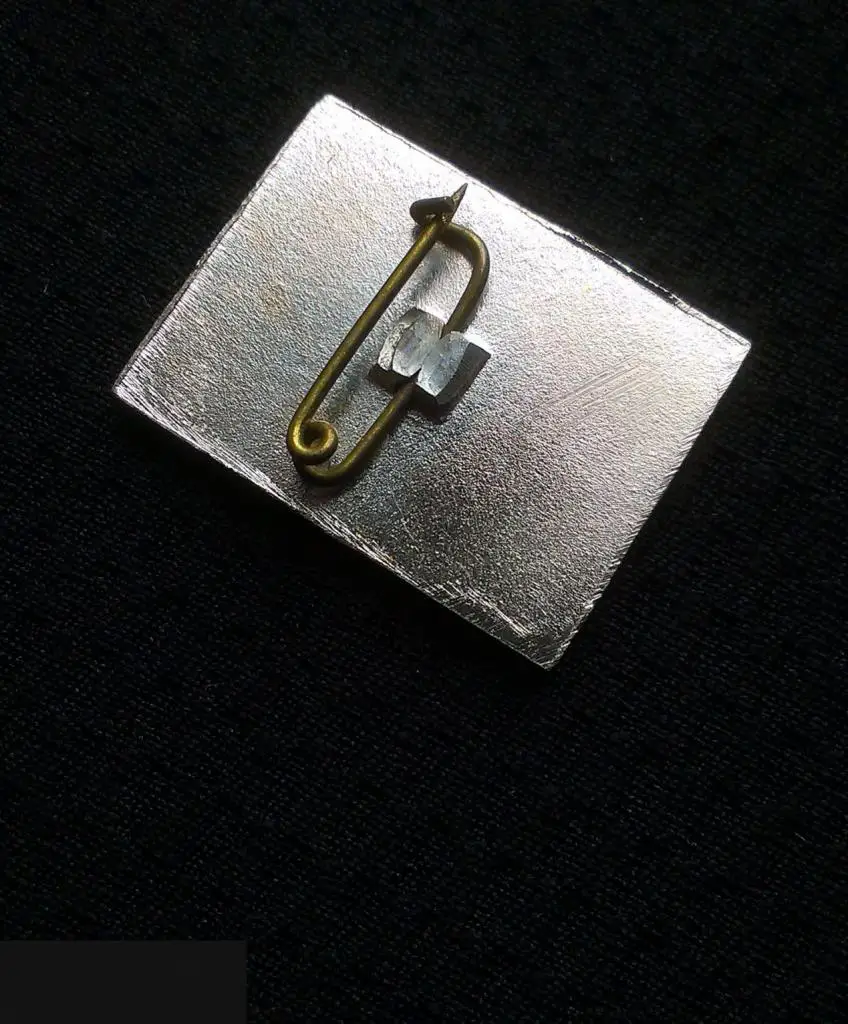 М ЗНАЧОК ИНОСТРАННЫЙ ГЕРБ ГОРОД ШУМЕН ? НРБ БОЛГАРИЯ 1300 ЛЕТ 1981 ГОД 24х18mm 2