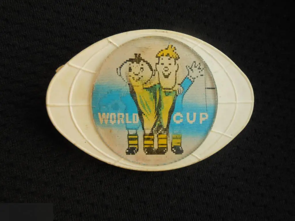 М ЗНАЧОК СССР ФУТБОЛ WORLD CUP FIFA ФИФА ЧЕМПИОНАТ МИРА ЧМ ГЕРМАНИЯ ФРГ 1974 74 ПЕРЕЛИВ. БОЛЬШОЙ 2-й 1