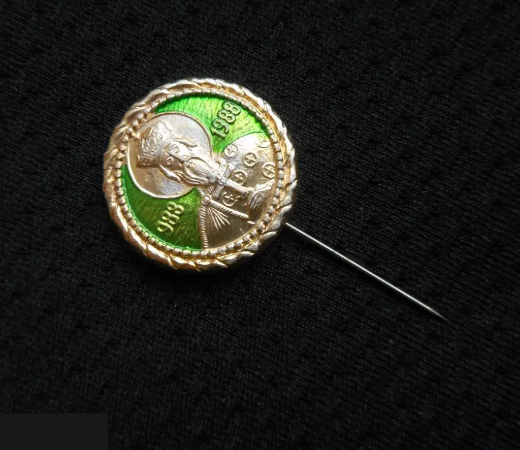 М ЗНАЧОК ТЫСЯЧЕЛЕТИЕ 1000 лет КРЕЩЕНИЯ РУСИ 988 1988 ХРИСТИАНСТВО ПРАВОСЛАВИЕ ЗЕ 1