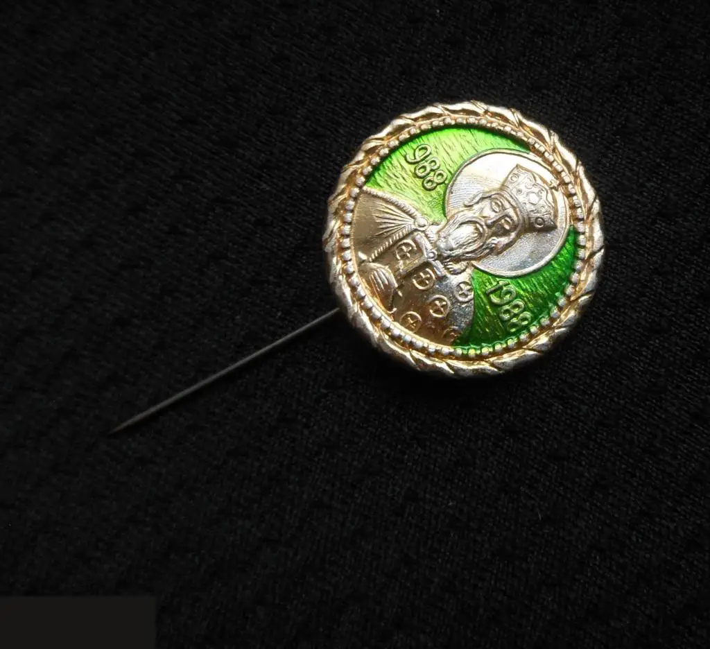 М ЗНАЧОК ТЫСЯЧЕЛЕТИЕ 1000 лет КРЕЩЕНИЯ РУСИ 988 1988 ХРИСТИАНСТВО ПРАВОСЛАВИЕ ЗЕ 2