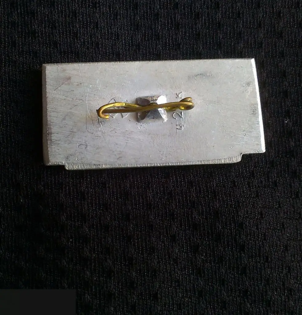 М ЗНАЧОК СССР ГОРОД ЧЕЛЯБИНСК ВОВ 1941 1945 ТАНК ПАМЯТНИК 1-й 3