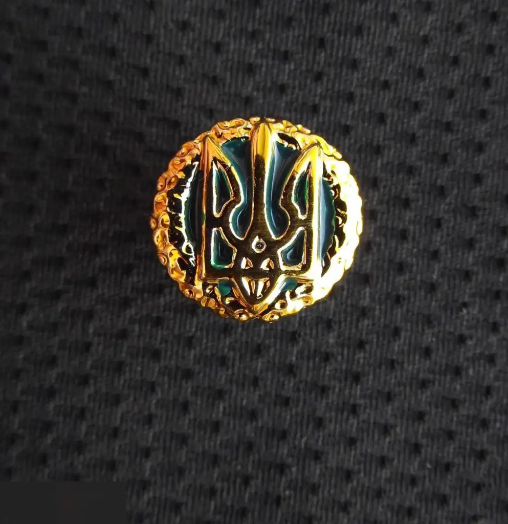 М ЗНАЧОК ЗНАК ЭМБЛЕМА ПЕТЛИЧНАЯ ПЕТЛИЦА УКРАИНА ТРЕЗУБЕЦ ПОГРАНВОЙСКА ? ПЛАСТИК