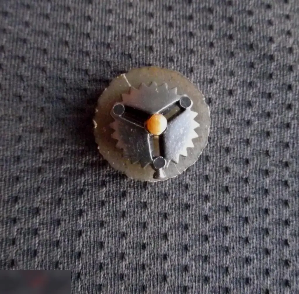 М ЗНАЧОК ЗНАК ЭМБЛЕМА ПЕТЛИЧНАЯ ПЕТЛИЦА УКРАИНА ТРЕЗУБЕЦ ПОГРАНВОЙСКА ? ПЛАСТИК6