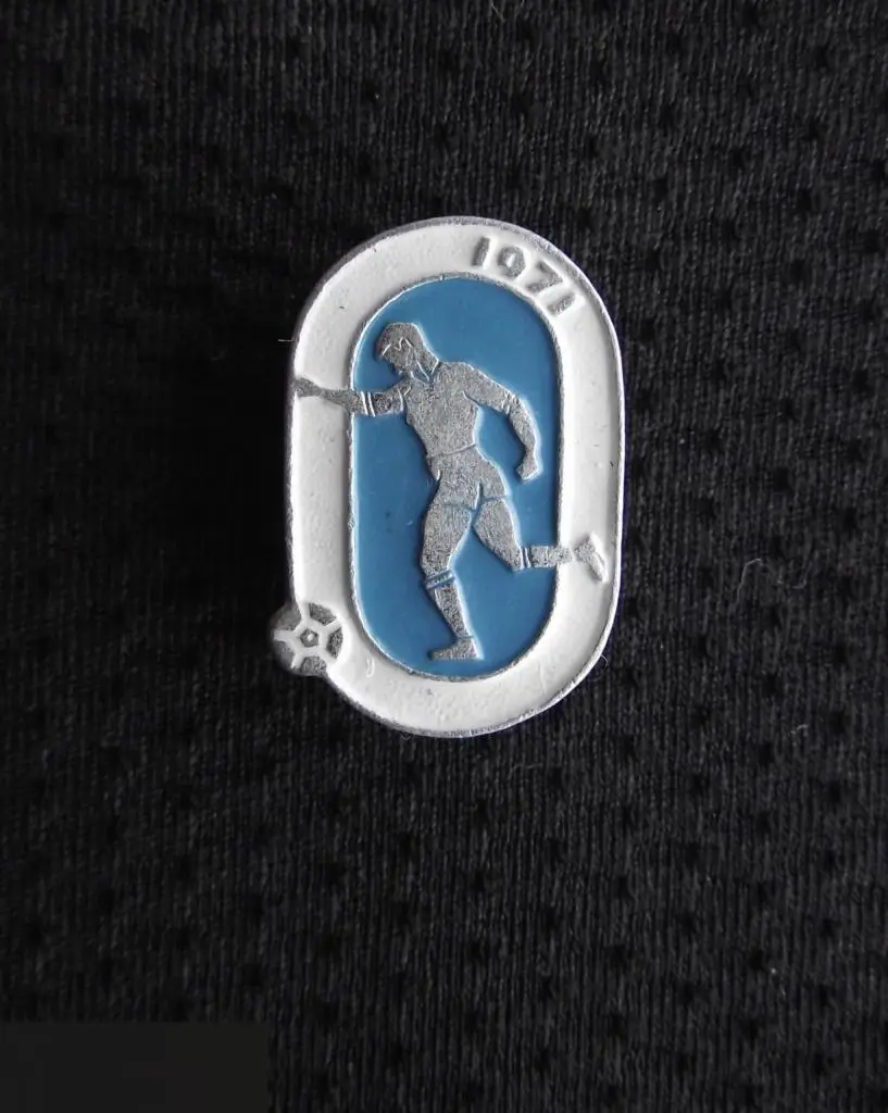 М ЗНАЧОК ФУТБОЛ СССР ФУТБОЛЬНЫЙ КЛУБ ФК ДИНАМО КИЕВ ? ЧЕМПИОН ЧЕМПИОНАТ СССР 1971 71 ФУТБОЛИСТ 2-й