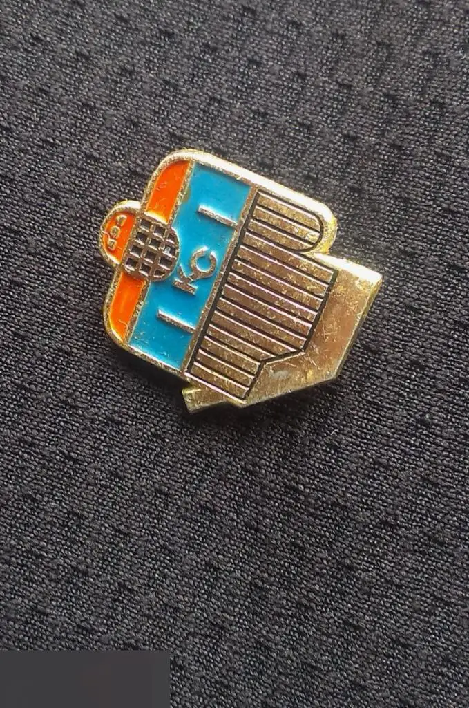 М 2Э ЗНАЧОК СССР ХОККЕЙ ХК ХОККЕЙНЫЙ КЛУБ КРЫЛЬЯ СОВЕТОВ МОСКВА ХОККЕИСТ ВРАТАРЬ 1