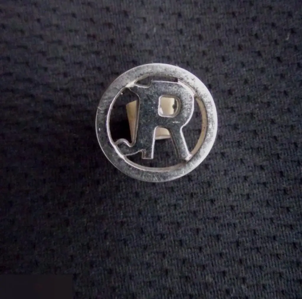 М ЗНАЧОК ИНОСТРАННЫЙ НЕИЗВЕСТНЫЙ ЛОГОТИП JR ОБУВЬ ? КРЕПЛЕНИЕ ЦАНГА