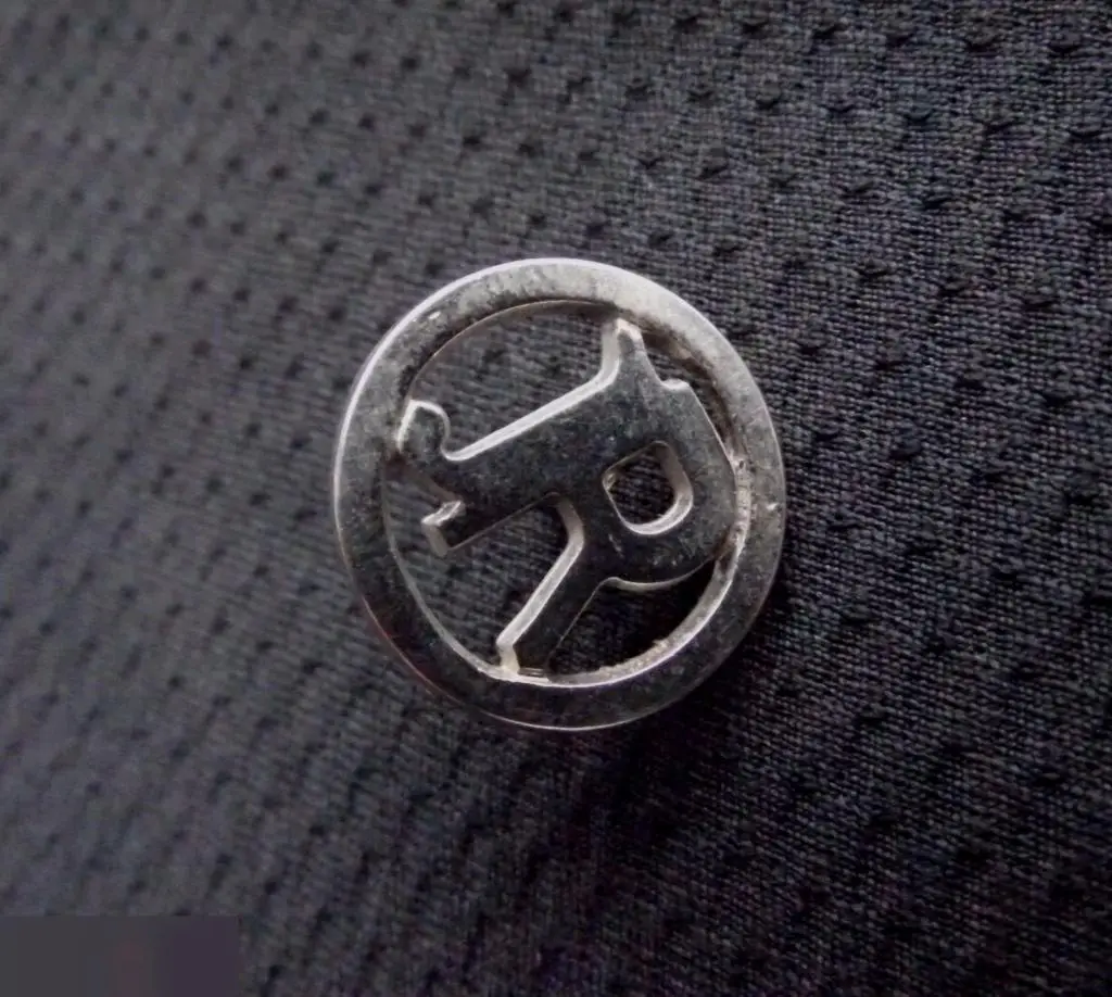 М ЗНАЧОК ИНОСТРАННЫЙ НЕИЗВЕСТНЫЙ ЛОГОТИП JR ОБУВЬ ? КРЕПЛЕНИЕ ЦАНГА 3