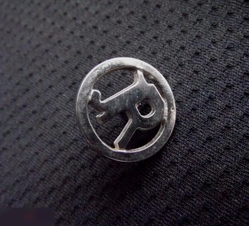 М ЗНАЧОК ИНОСТРАННЫЙ НЕИЗВЕСТНЫЙ ЛОГОТИП JR ОБУВЬ ? КРЕПЛЕНИЕ ЦАНГА 4