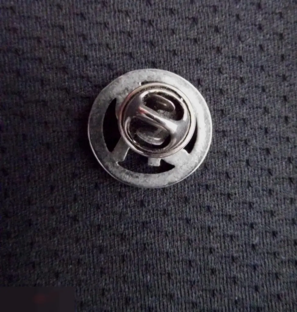 М ЗНАЧОК ИНОСТРАННЫЙ НЕИЗВЕСТНЫЙ ЛОГОТИП JR ОБУВЬ ? КРЕПЛЕНИЕ ЦАНГА 6