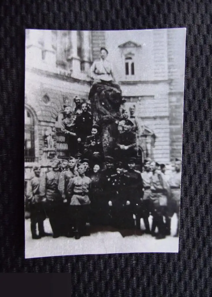 М ФОТО ФОТОГРАФИЯ ФОТОАЛЬБОМ 1960-е ВЕТЕРАН ВОВ уроженец город Грязи ОФИЦЕРЫ СОЛДАТ ПРАГА БЕРЛИН ?