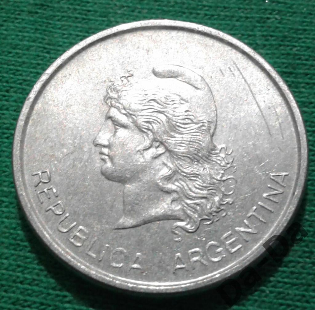 Аргентина 50 сентавос 1983 г. (1146) 1