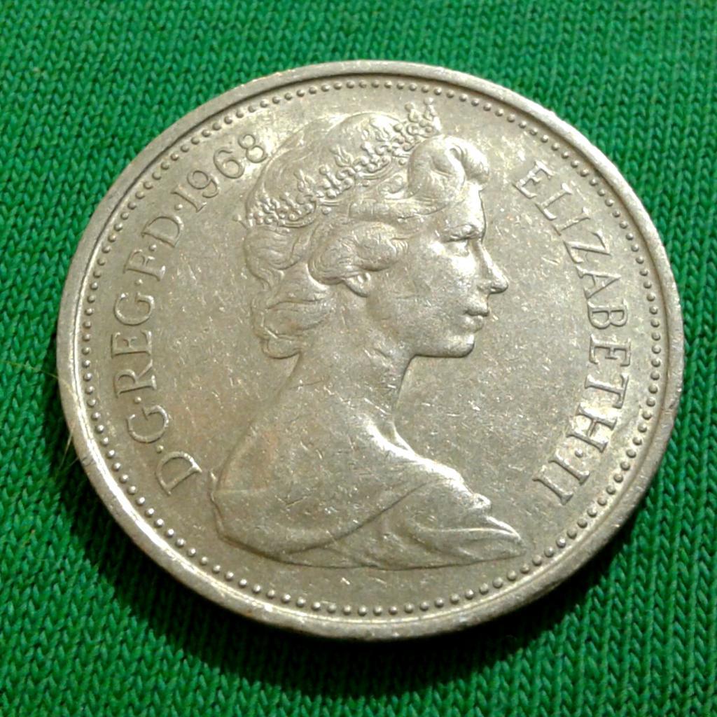 Великобритания 5 пенсов 1968 г. (1229)