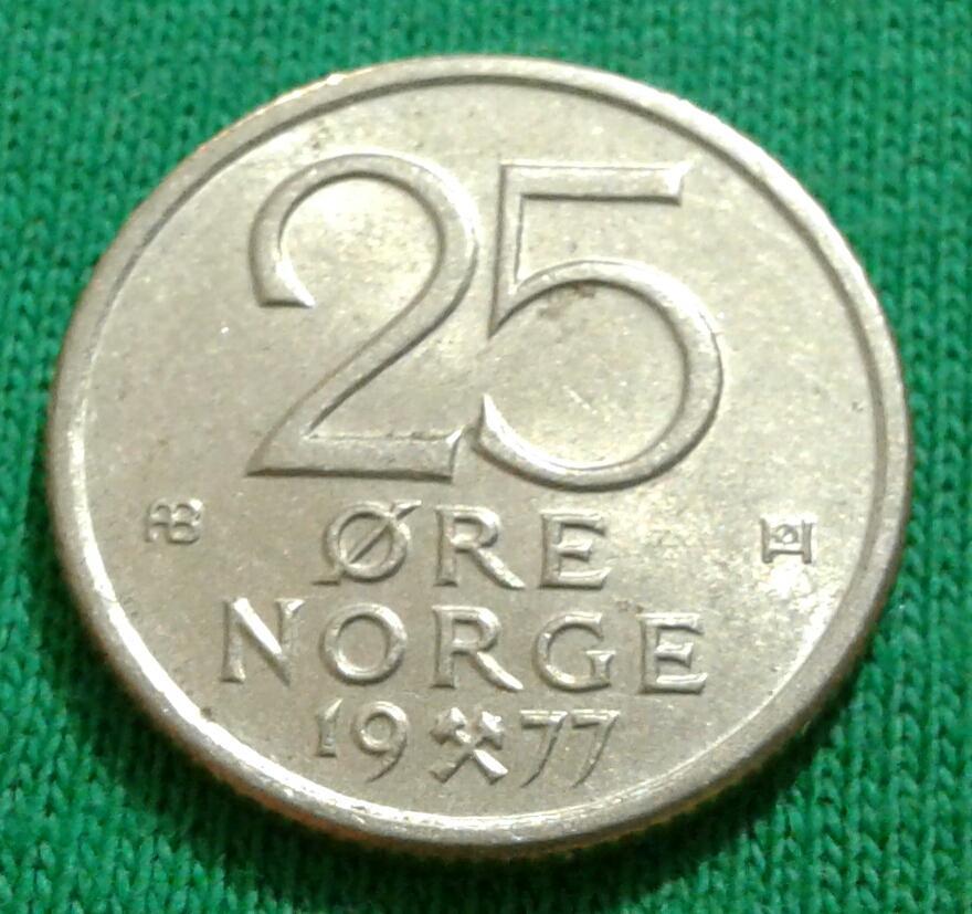 Норвегия 25 эре 1977 г. (605)