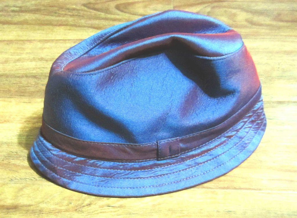 Шляпка (шляпа). Цвет синий неон. Новая