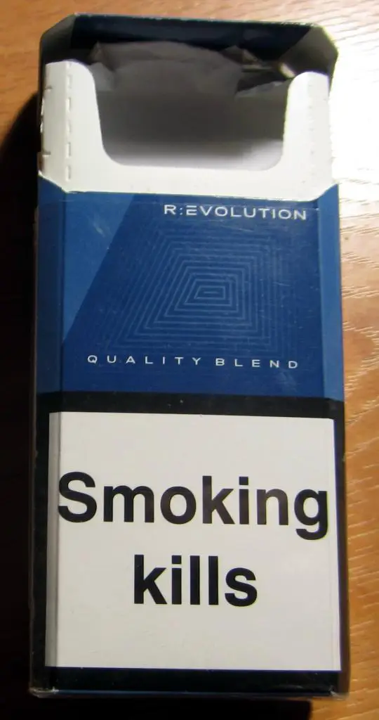 Пачка от сигарет Fast (тонкие,100, узк.). Белград, Сербия 2