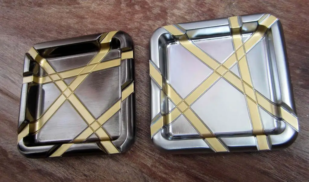 Пепельница мини от Marlboro, 8х8 см. Новая 2