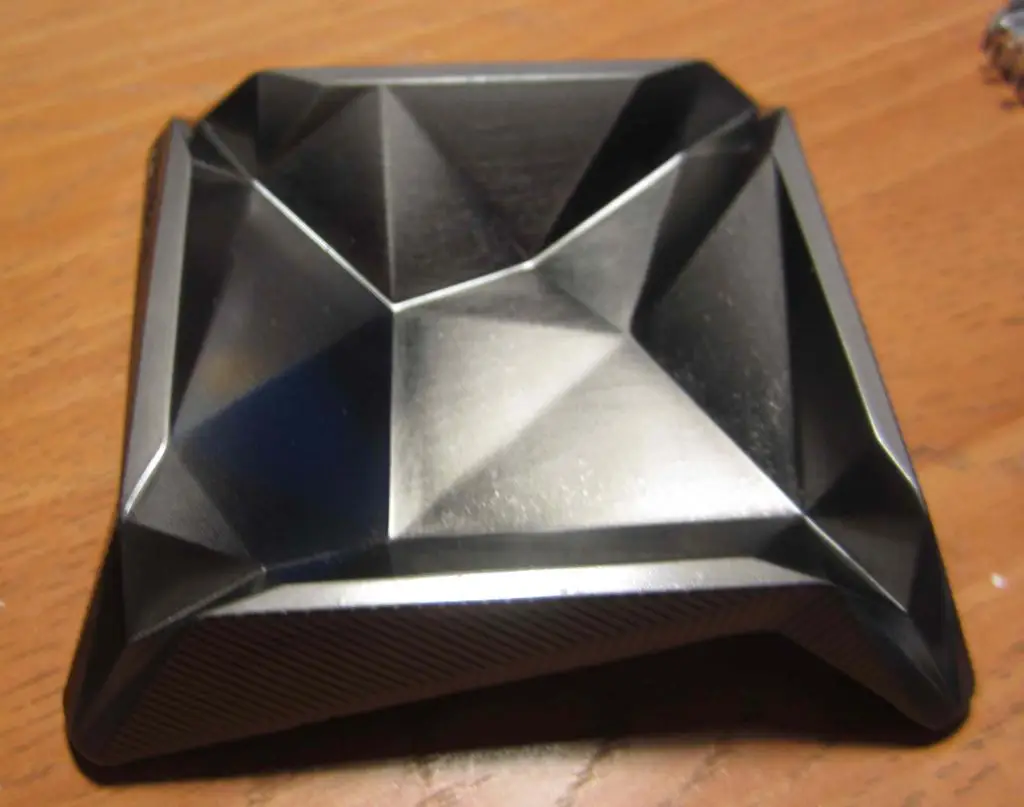 Пепельница микро от Marlboro, 7х7 см. Новая 3