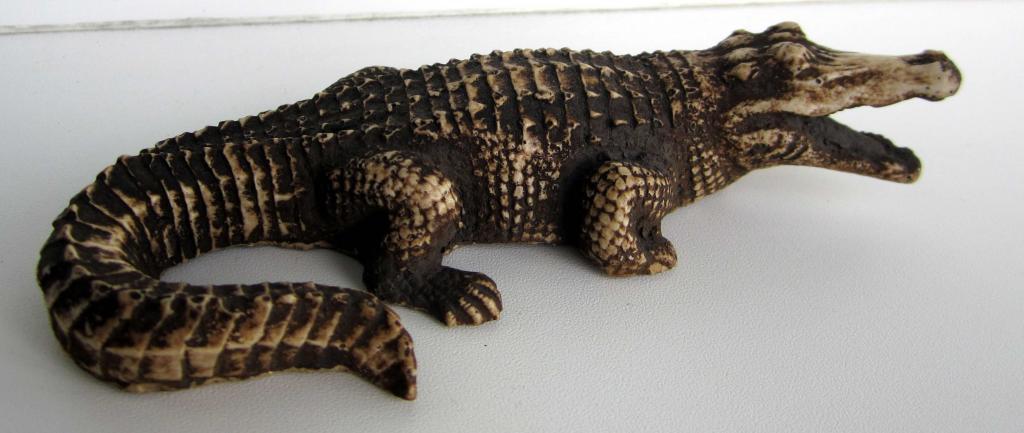 Крокодил. Египет. Полистоун. 125 гр