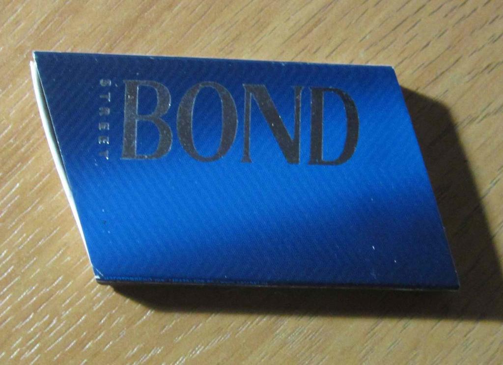 Коробок спичек Bond (новые)